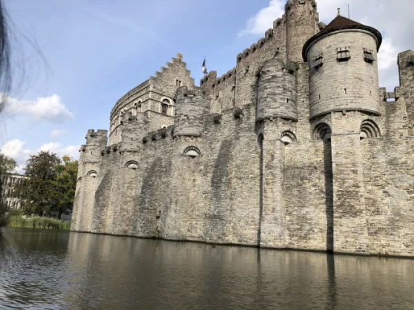 description of picture 7